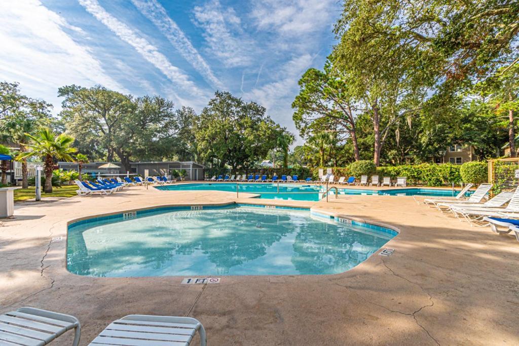1686 Bluff Villas Renovated Sleeps 8 Walk To Salty Dog Sea Pines Хилтън Хед Айлънд Екстериор снимка