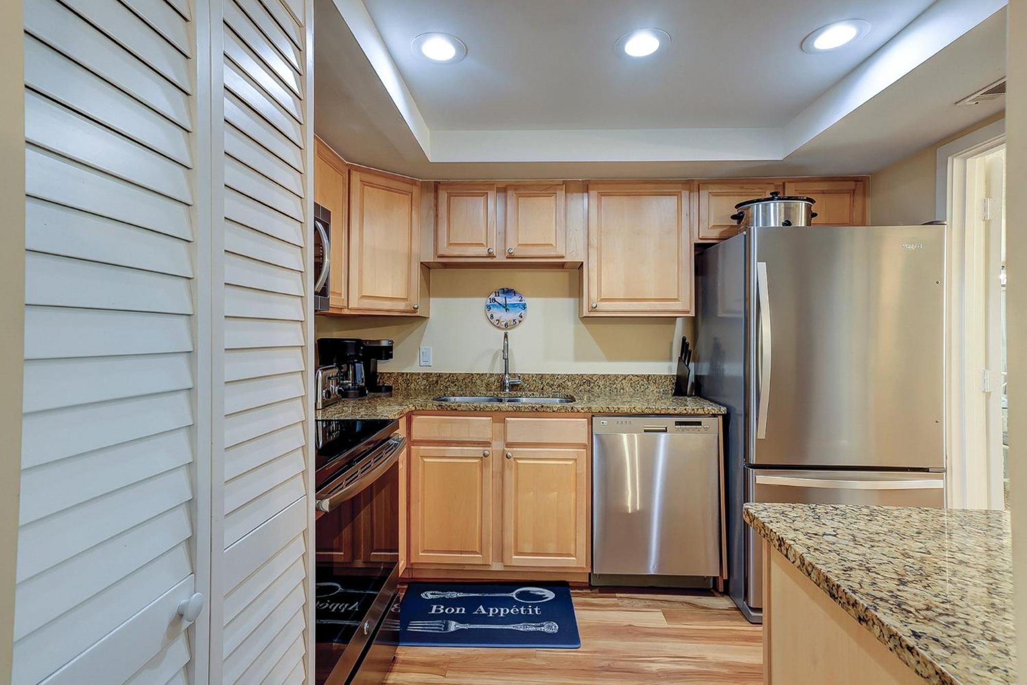 1686 Bluff Villas Renovated Sleeps 8 Walk To Salty Dog Sea Pines Хилтън Хед Айлънд Екстериор снимка